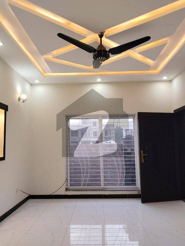 ULTRA MODERN 8 MARLA HOUSE FOR SALE BAHRIA ORCHARD LAHORE