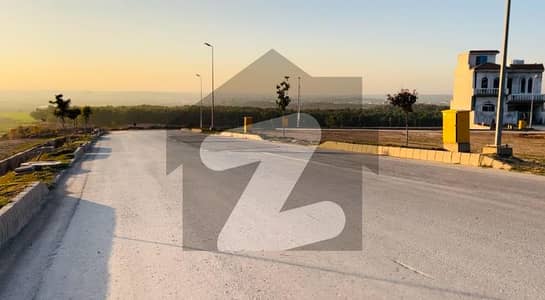 5 Marla Boulevard Category Residential Plot For Sale In Bahria Town Phase 8 ROSE GARDEN ZONE-2