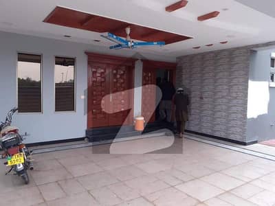 1 Kanal Double Storey House 7 Bedrooms With Attached Bathroom Servant Room 3 Car Parking