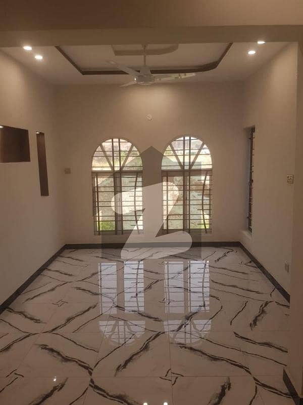 ایم پی سی ایچ ایس ۔ ملٹی گارڈنز بی ۔ 17,اسلام آباد میں 4 کمروں کا 5 مرلہ مکان 55.0 ہزار میں کرایہ پر دستیاب ہے۔