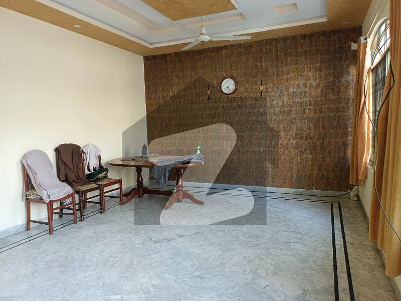 ٹاؤن شپ ۔ سیکٹر اے2 ٹاؤن شپ,لاہور میں 6 کمروں کا 10 مرلہ مکان 3.5 کروڑ میں برائے فروخت۔