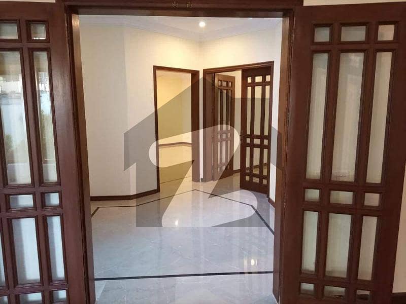300YARD SLIGHTLY USED DOUBLE STORY BUNGALOW FOR RENT IN DHA PHASE 4.