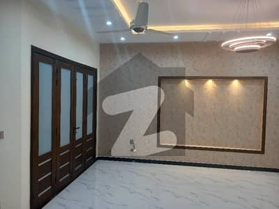 Ali blok 7 marla brand new house for rent