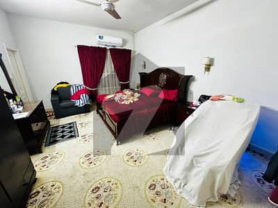 ایف ۔ 8 اسلام آباد میں 5 کمروں کا 3 کنال مکان 68.0 کروڑ میں برائے فروخت۔