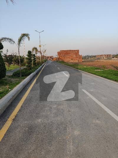 مکہ گارڈن فیصل آباد میں 13 مرلہ رہائشی پلاٹ 1.17 کروڑ میں برائے فروخت۔