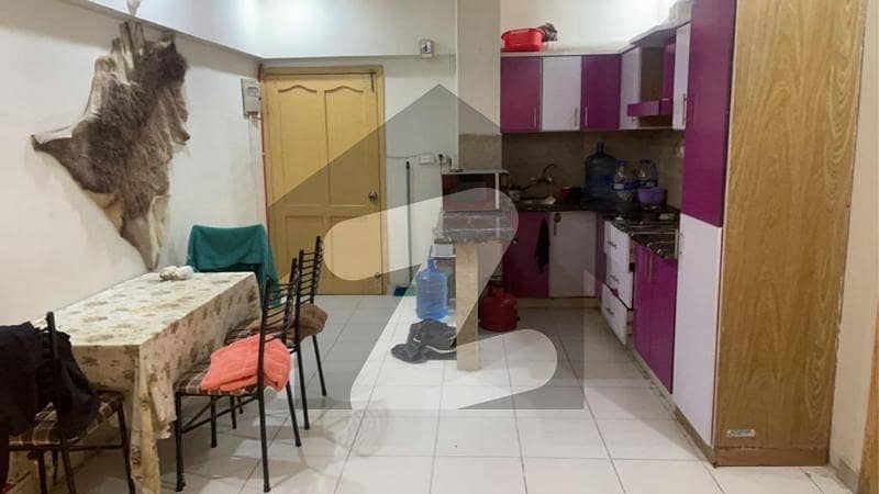 2 Bed Lounge Flat For Sale