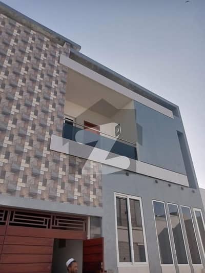 ڈی ایچ اے فیز 8 ڈی ایچ اے ڈیفینس,کراچی میں 4 کمروں کا 5 مرلہ مکان 5.65 کروڑ میں برائے فروخت۔