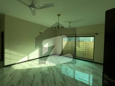 375 Square Yards House For Sale In Cantt
