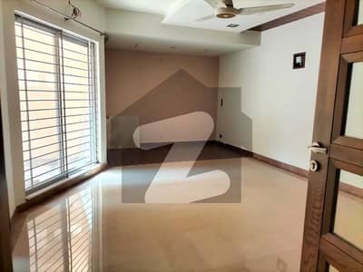Well Maintain 2 Kanal Old House At Prime Location Available For Sale