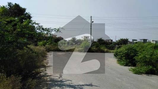 Investors Should sale This Commercial Plot Located Ideally In LDA Avenue
