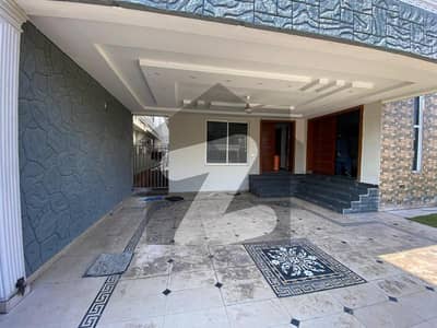 2 Kanal Luxury House For Rent Available In One Of The Most Posh Area Of Bahria Town