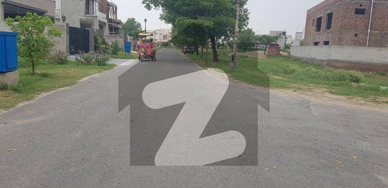 1 Kanal Cheapest Plot Near to Main Boulevard in Lake City - Sector M-3A