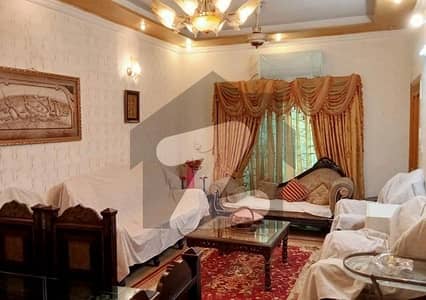 جوہر ٹاؤن فیز 2 - بلاک جے2 جوہر ٹاؤن فیز 2,جوہر ٹاؤن,لاہور میں 3 کمروں کا 5 مرلہ مکان 2.25 کروڑ میں برائے فروخت۔
