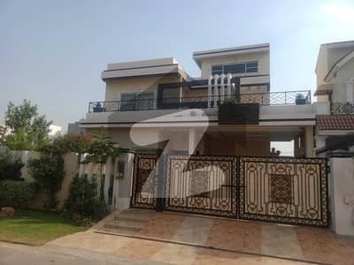 1 KANAL JUS LIKE Brand New Stylish Design Bungalow IN DHA Park View