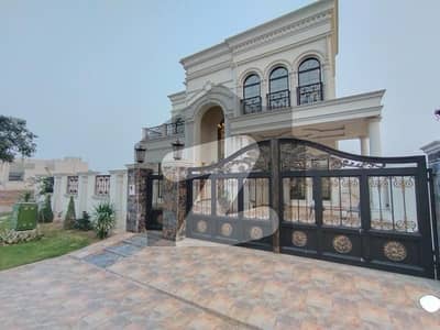 One Kanal Look Like New House For Rent Near Park And Market Prime Location