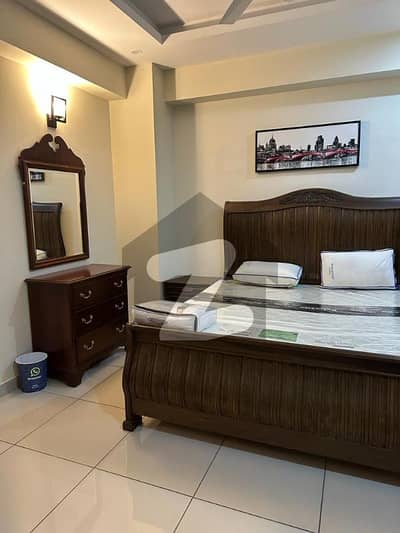 2 BED FURNISHED FLAT FOR RENT IN GULBERG