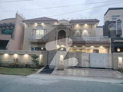 Valencia Town Lahore Pakistan Kanal New House For Sale