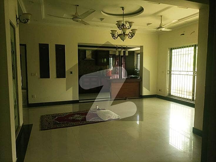 ڈی ایچ اے فیز 1 ڈیفنس (ڈی ایچ اے),لاہور میں 4 کمروں کا 10 مرلہ مکان 4.25 کروڑ میں برائے فروخت۔