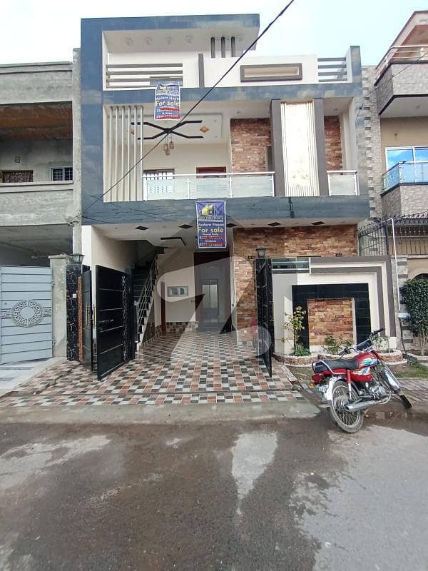 الرحمان گارڈن فیز 2 الرحمان گارڈن,لاہور میں 5 کمروں کا 5 مرلہ مکان 1.65 کروڑ میں برائے فروخت۔