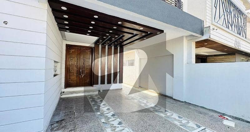 10 Marla House Available For Sale In Imperial Garden Homes Lahore