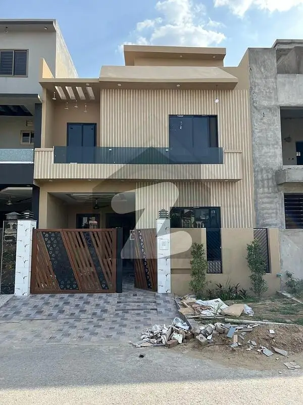 New Modern House 5 Marla In EE Block 2 Sided Open Road Available For Sale