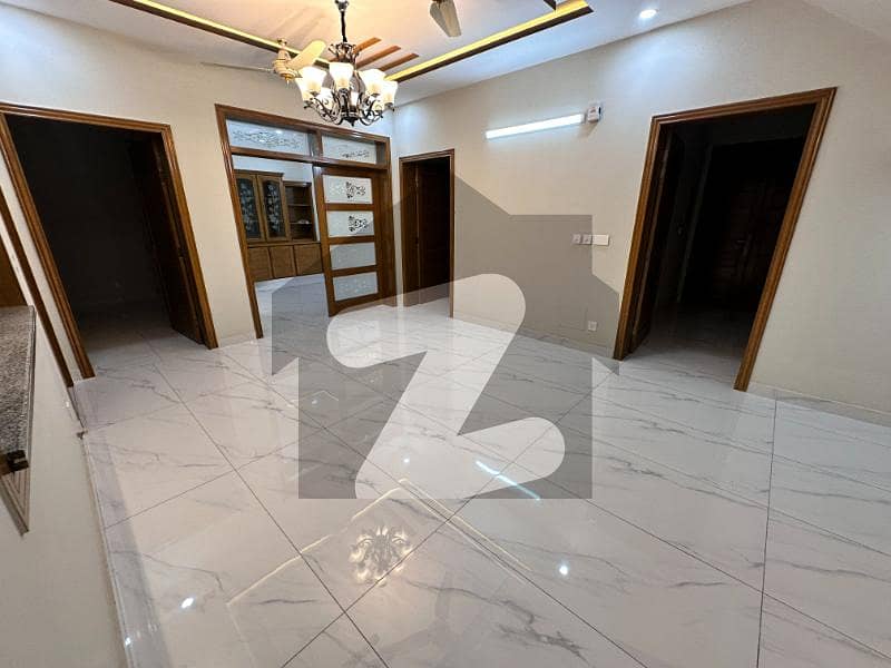 10 Marla Sun Facing 70 Ft Road House For Sale In G-13 Islamabad