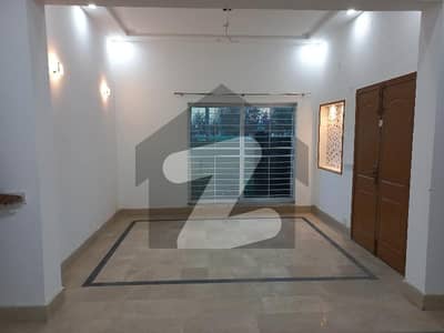 بحریہ آرچرڈ لاہور میں 2 کمروں کا 8 مرلہ زیریں پورشن 31.0 ہزار میں کرایہ پر دستیاب ہے۔