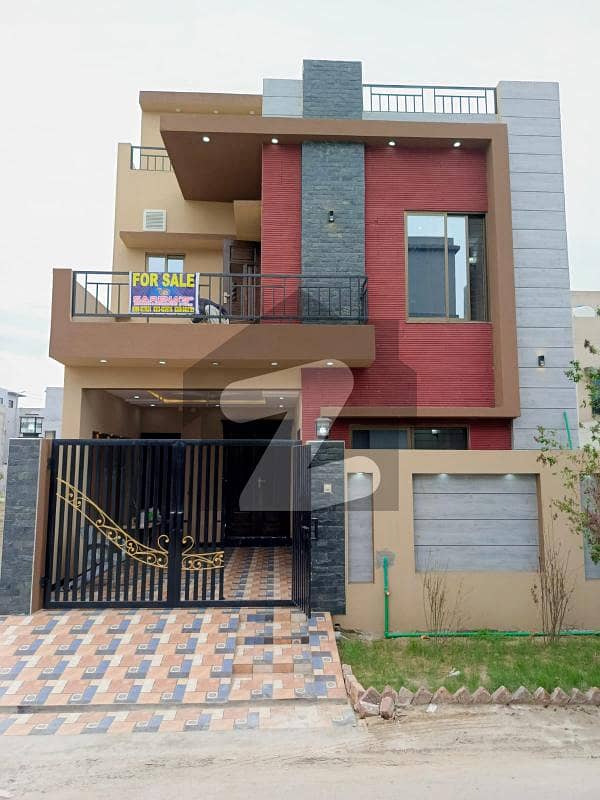 الکبیر ٹاؤن رائیونڈ روڈ,لاہور میں 4 کمروں کا 5 مرلہ مکان 1.85 کروڑ میں برائے فروخت۔