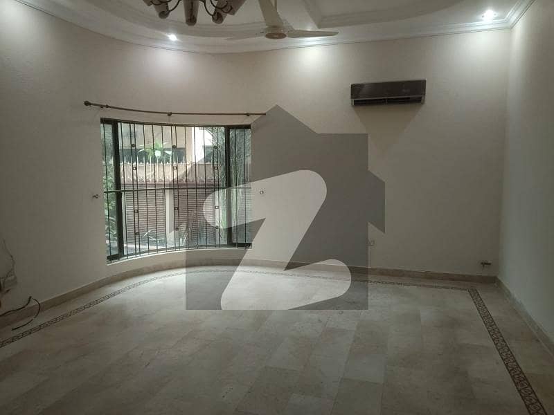 1 Kanal Modern Design Like A New House Available For Rent In AA Block Phase 4 DHA Lahore