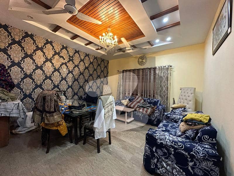 سینٹرل پارک ۔ بلاک اے سینٹرل پارک ہاؤسنگ سکیم,لاہور میں 5 کمروں کا 1 کنال مکان 3.75 کروڑ میں برائے فروخت۔