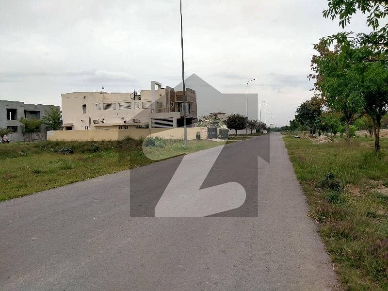 DHA Phase 7 Z1 Block 1 Kanal Plot On Prime Location For Sale