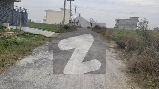 5 Marla Possession Plot Near To Market Avaliable At A Very Reasonable Price For Sale