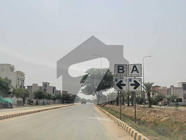 5 marla corner plot on main road for sale in DHA 9 TOWN