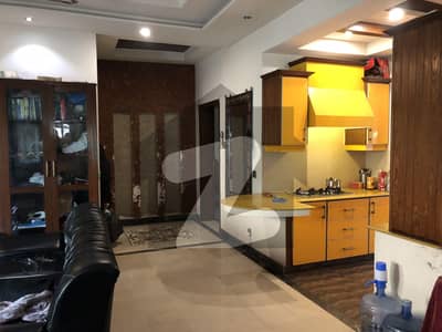 ڈی ایچ اے ڈیفینس لاہور میں 2 کمروں کا 1 کنال بالائی پورشن 85.0 ہزار میں کرایہ پر دستیاب ہے۔