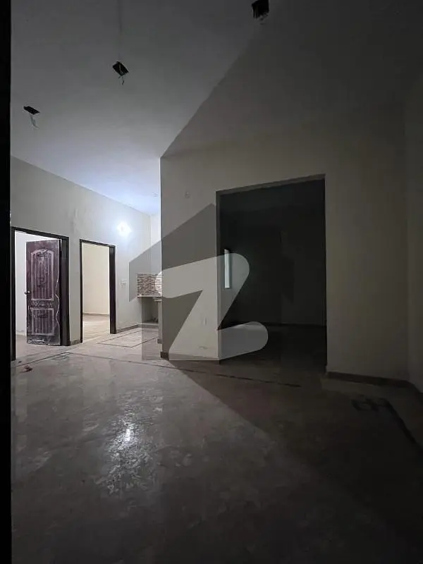 Prime Location In Quetta Town - Sector 18-A Of Karachi, A 900 Square Feet Flat Is Available