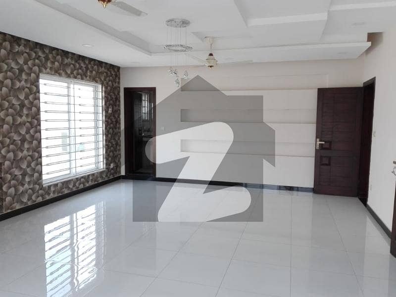 A Upper Portion Of 1000 Square Feet In Rs. 55000