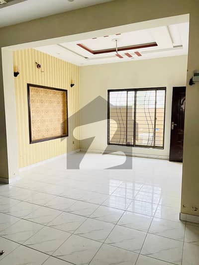 5 MARLA MODERN DESIGN HOUSE FOR SALE IN VERY REASONABLE PRICE