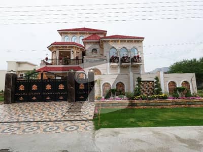 Beautiful House In OPF Society Lahore