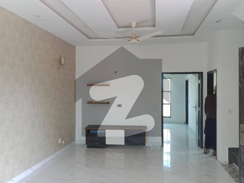 ڈی ایچ اے 9 ٹاؤن ڈیفنس (ڈی ایچ اے),لاہور میں 3 کمروں کا 10 مرلہ مکان 80.0 ہزار میں کرایہ پر دستیاب ہے۔