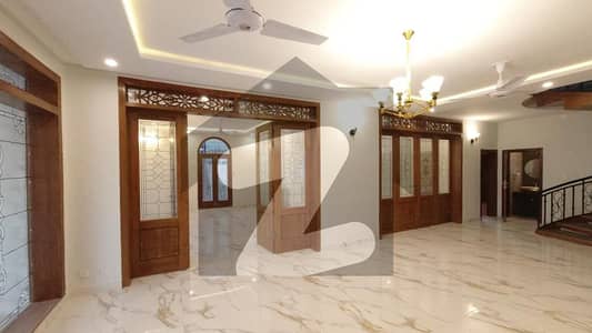 ای ۔ 7 اسلام آباد میں 4 کمروں کا 2 کنال مکان 10.0 لاکھ میں کرایہ پر دستیاب ہے۔