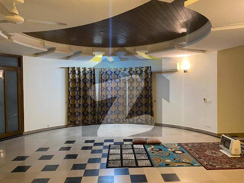 ایف ۔ 6 اسلام آباد میں 6 کمروں کا 18 مرلہ مکان 7.0 لاکھ میں کرایہ پر دستیاب ہے۔