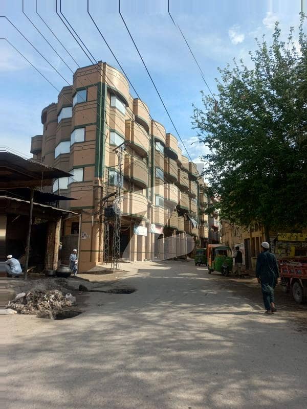 نوتھیہ جادید پشاور میں 2 کنال عمارت 55.0 کروڑ میں برائے فروخت۔
