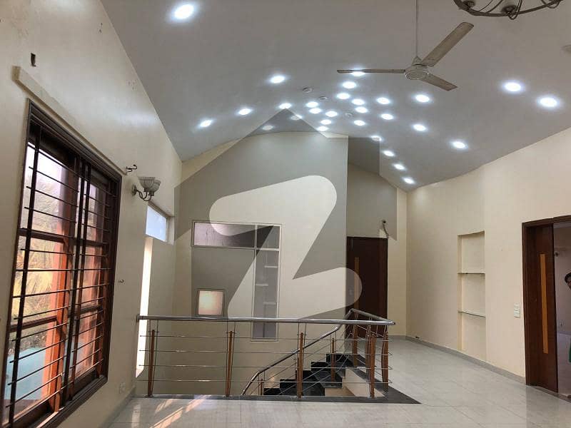 ڈی ایچ اے فیز 6 ڈی ایچ اے ڈیفینس,کراچی میں 6 کمروں کا 1 کنال مکان 4.0 لاکھ میں کرایہ پر دستیاب ہے۔