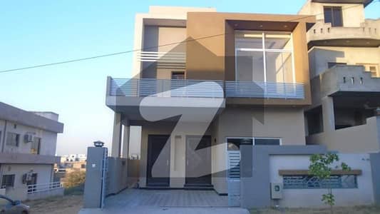 10 Marla Owner Build House Available For Sale In Dha Phase 2 Islamabad