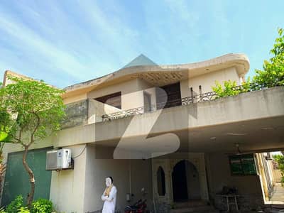 ڈی ایچ اے فیز 1 ڈیفنس (ڈی ایچ اے),لاہور میں 5 کمروں کا 1 کنال مکان 5.75 کروڑ میں برائے فروخت۔