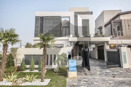 10 Marla House For Sale In Dha Lahore Near To Park And Main Road