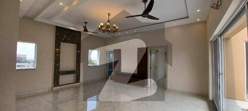 One Kanal Slightly Used 3 Beds Upper Portion For Rent In Phase 4, DHA,