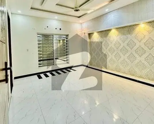 Unoccupied House Of 20 Marla Is Available For sale In DHA Defence
