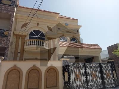 کینال روڈ رحیم یار خان میں 6 کمروں کا 7 مرلہ مکان 2.2 کروڑ میں برائے فروخت۔