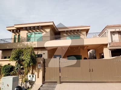 Kanal Slightly Use Bungalow For Rent In Phase 5 Hot Deal